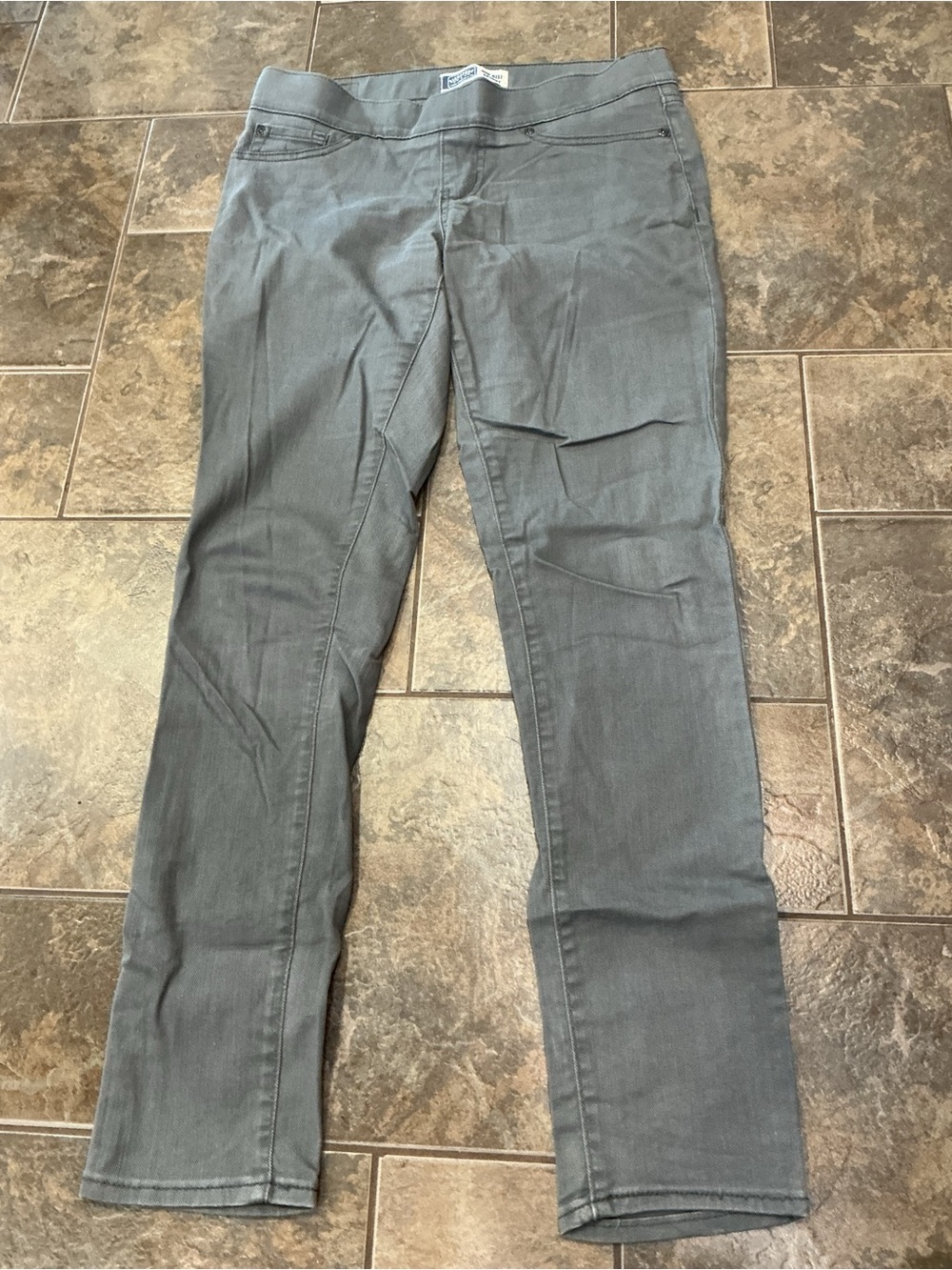 Signature by Levi Strauss Women's Gray Mid rise Skinny Jeans